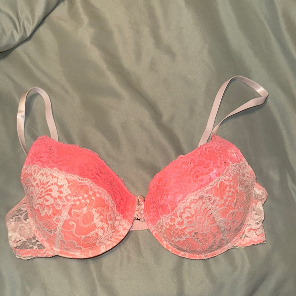 Lace Push-Up Bra in Pink and Cream